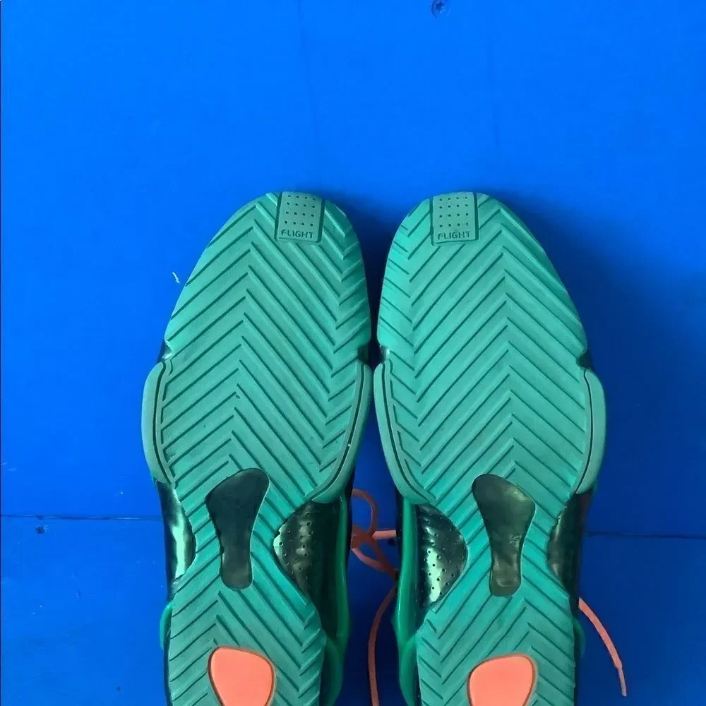 Nike Mens Basketball Shoes Zoom Hyperflight Green 599503-300 2013 Mid Top 10.5